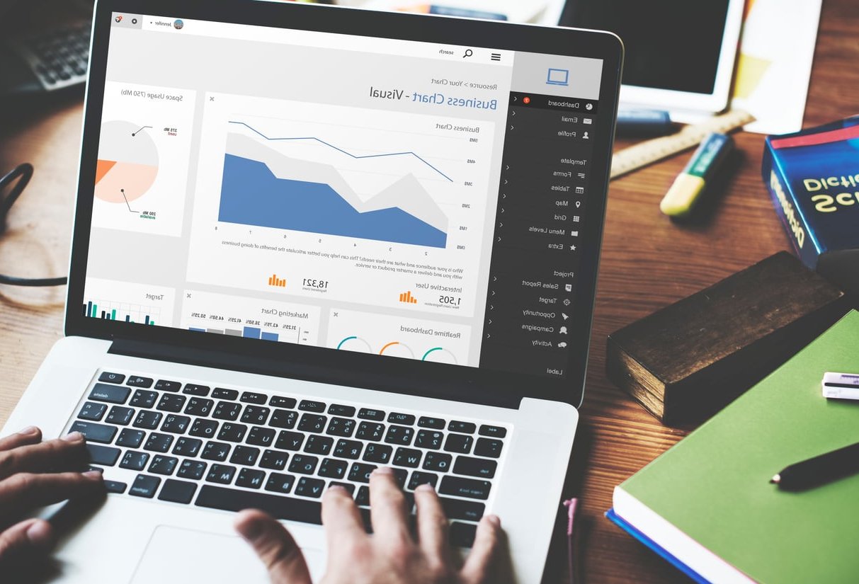 email marketing laptop
