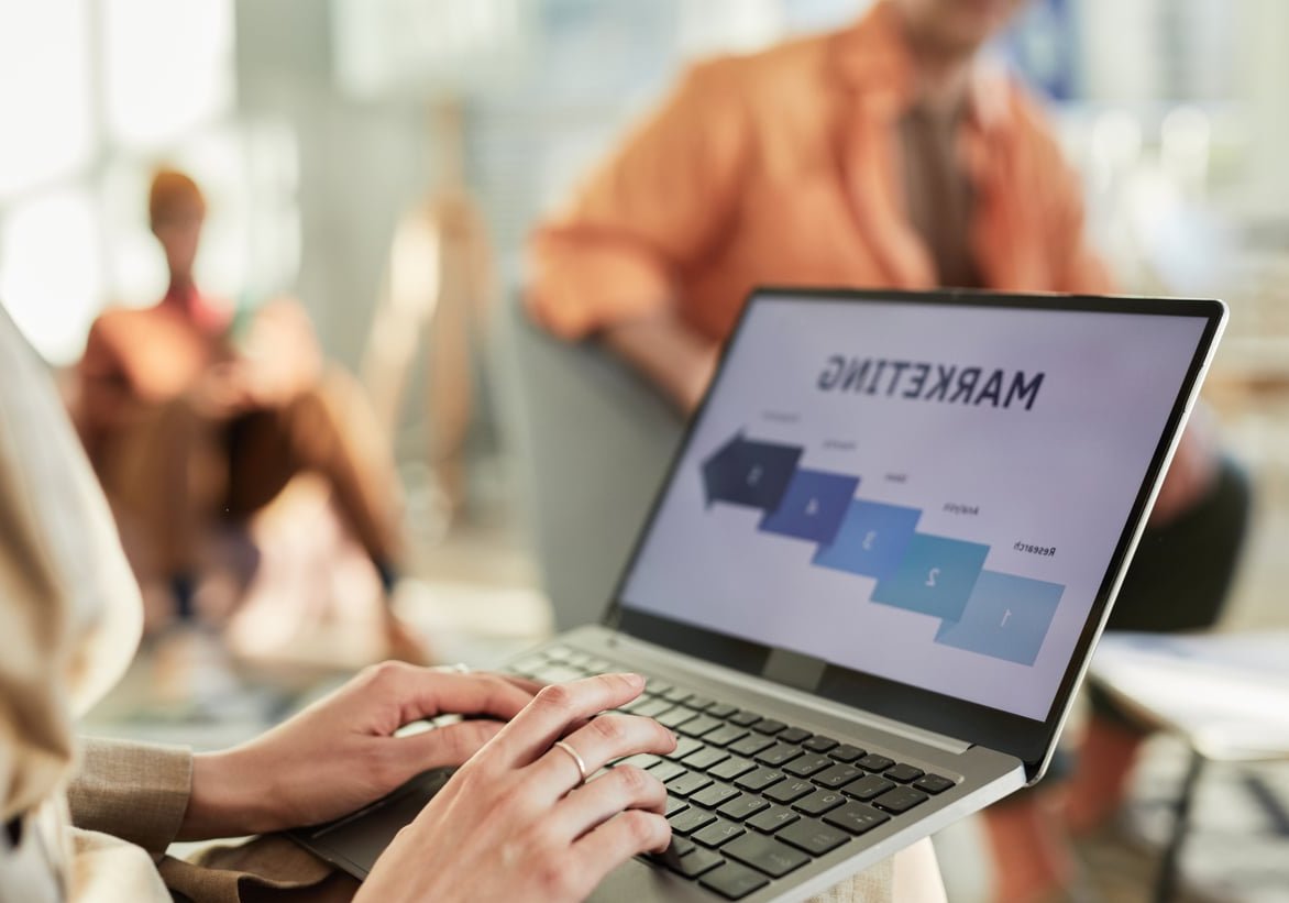 email marketing laptop