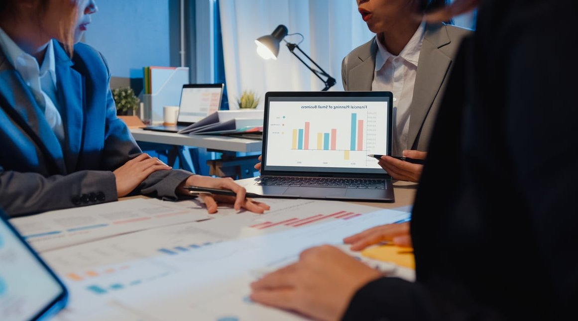 social media content planning desk